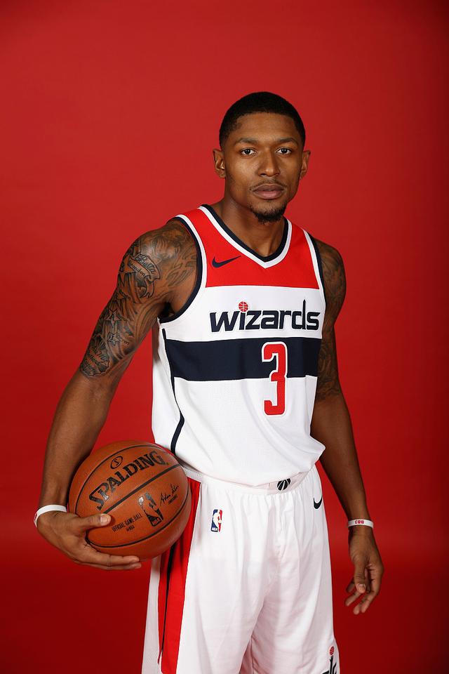 冲刺阶段国王杯传出新动向，菲尼克斯太阳绝杀压哨，管理层表态——底气十足，控场能力受关注的简单介绍